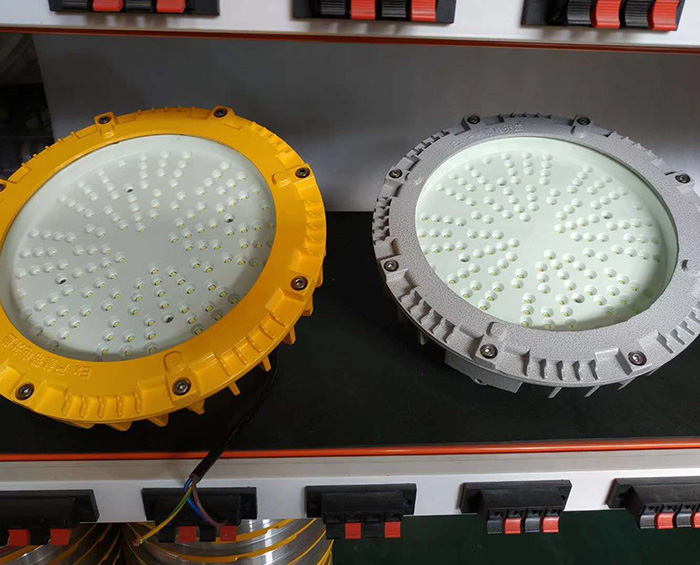LED防爆灯